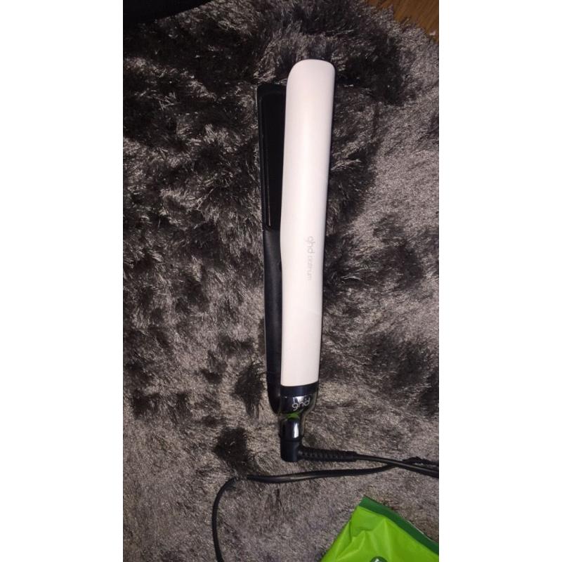 GHD white platinum