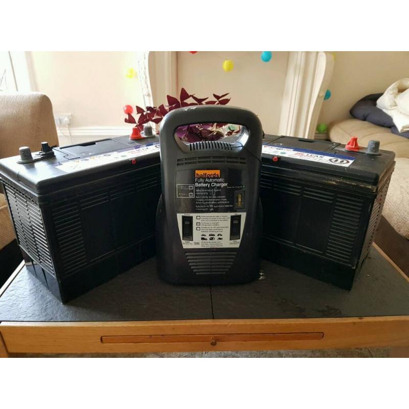 2x Alphaline XV31MF Leisure Batteries + Halford Charger