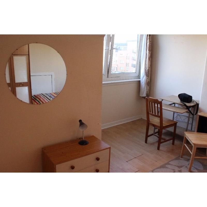 *** Student Double Bedroom - Close to City Centre. close to Napier