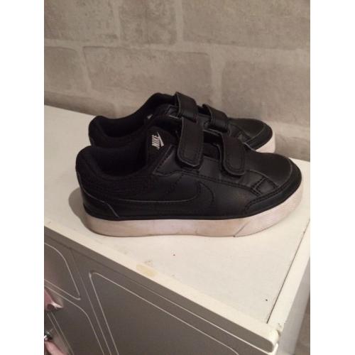 Boys Nike trainers 10