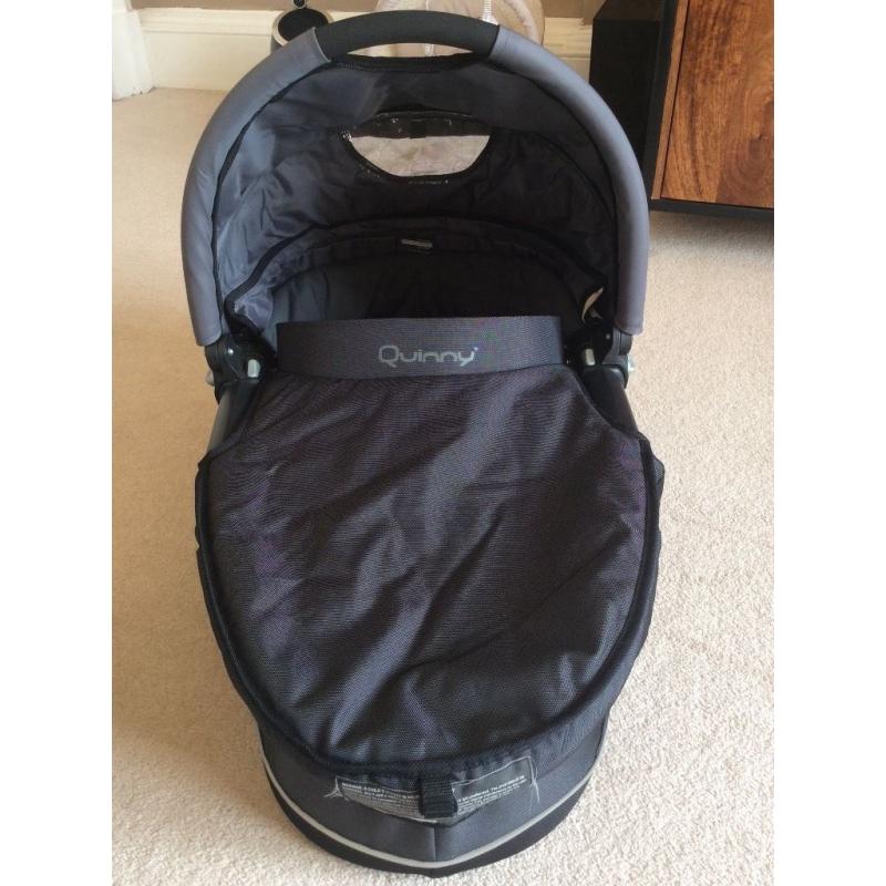 Quinny Dreami Carrycot & accessories: mattress, rain cover, mosquito net, carrycot/car seat adapters