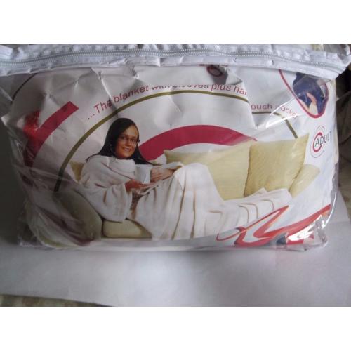 SNUG RUG ADULT POLAR FLEECE - BLANKET WITH SLEEVES PLUS HANDY POUCH POCKETS OPENED BUT UNUSED.