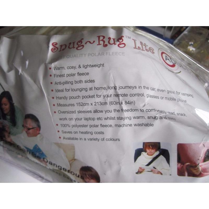 SNUG RUG ADULT POLAR FLEECE - BLANKET WITH SLEEVES PLUS HANDY POUCH POCKETS OPENED BUT UNUSED.