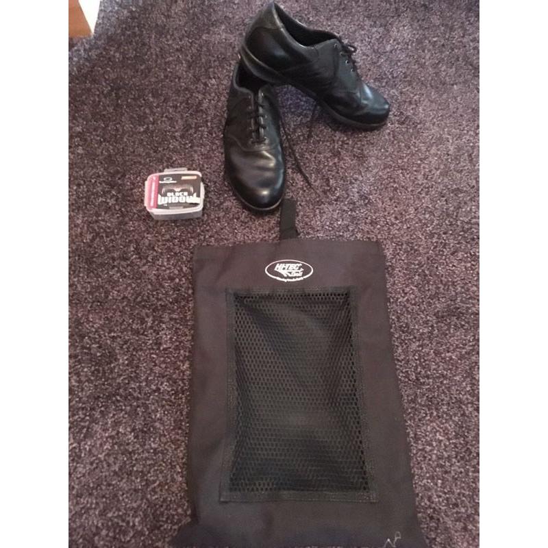 Golf shoes