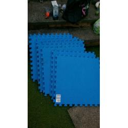 Outdoor play mats. Interlocking.