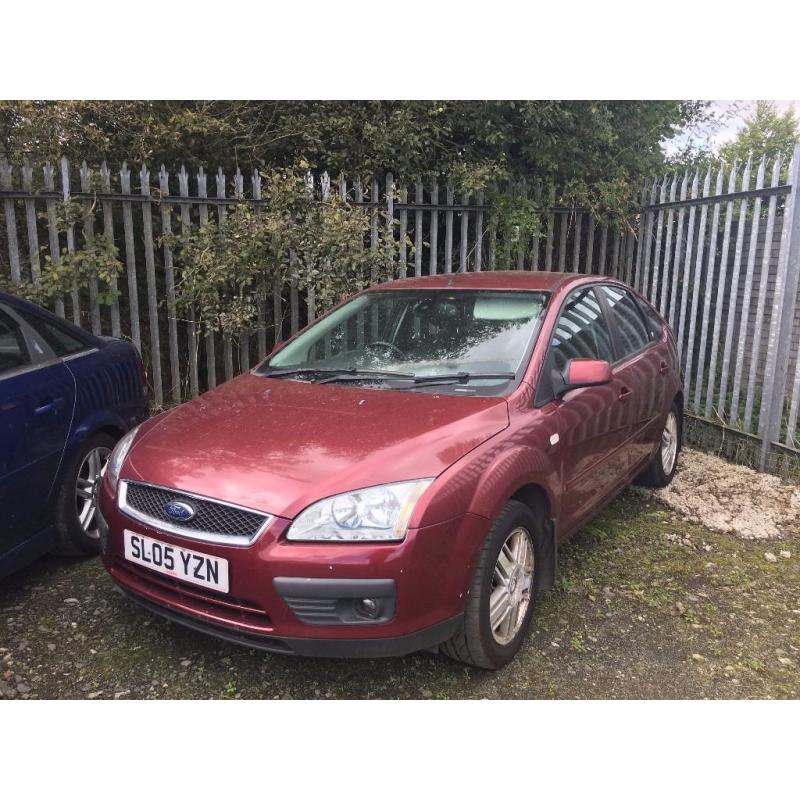 2005 Ford Focus Ghia Auto / 2L Petrol / 5 Door / Breaking