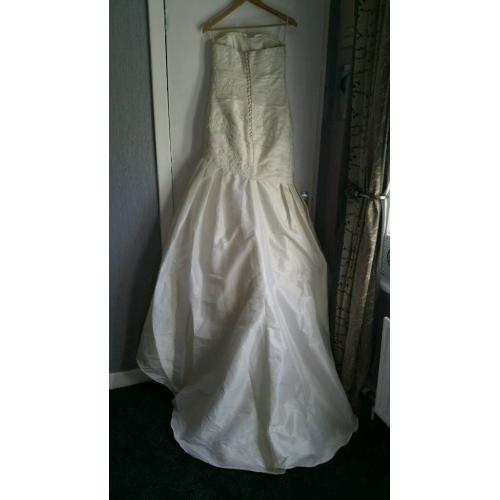 San patrick wedding dress