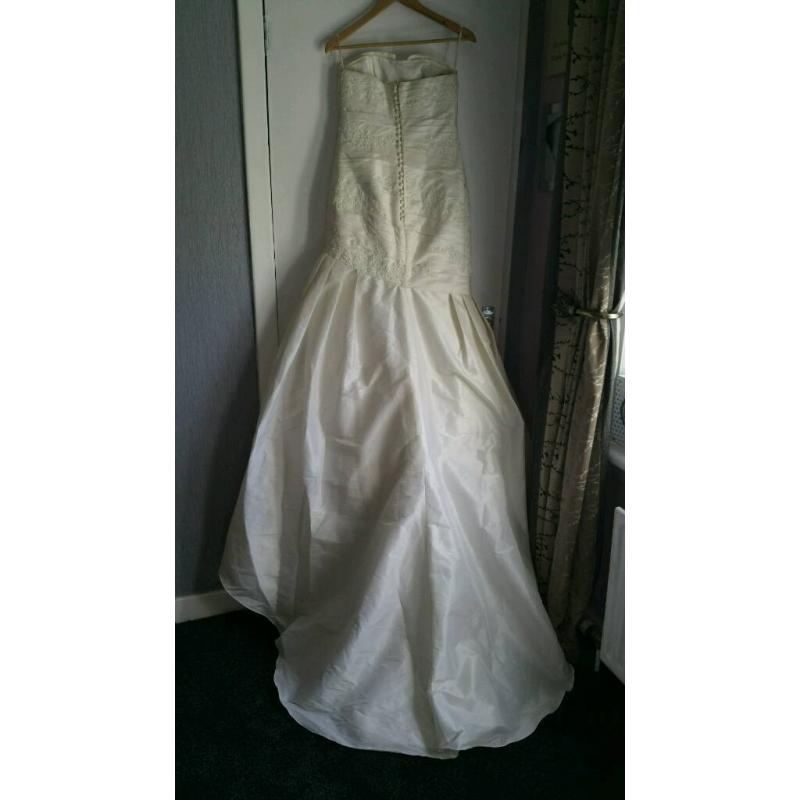 San patrick wedding dress