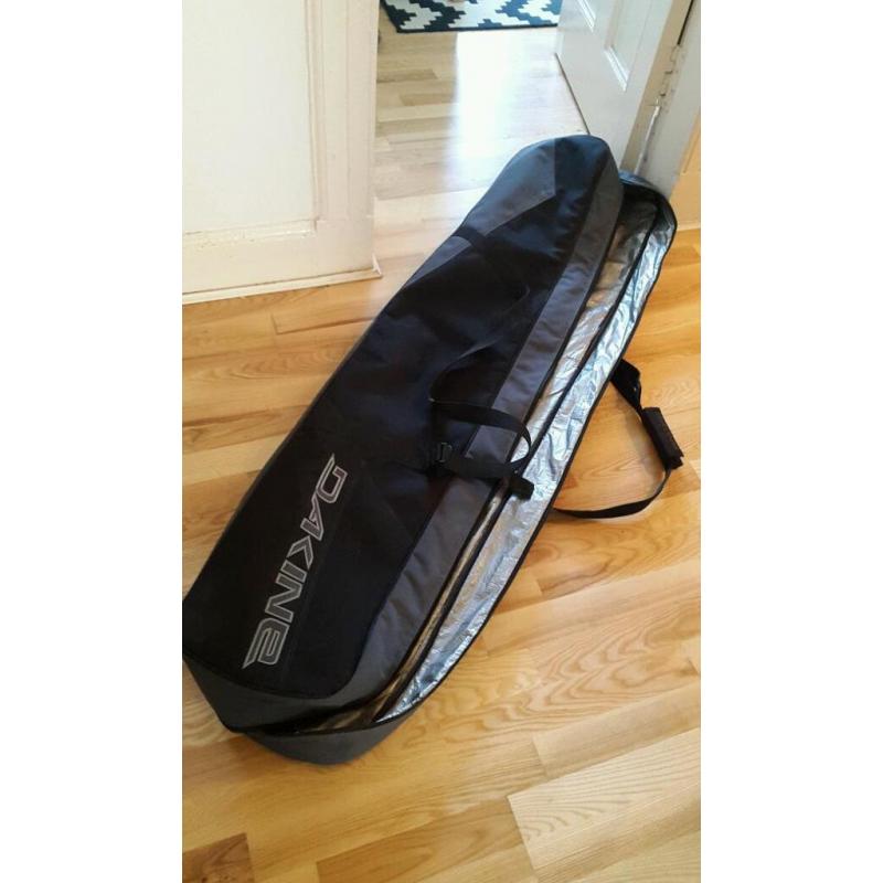 Snowboard, bindings and bag starter pack