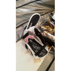 Snowboard, bindings and bag starter pack