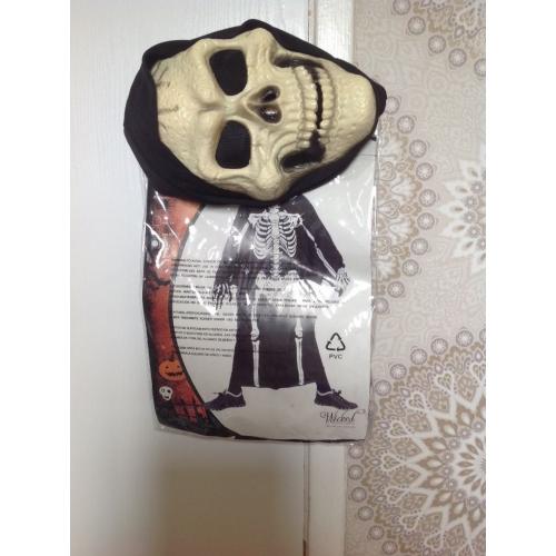 Kids skeleton Halloween costume age 8/10
