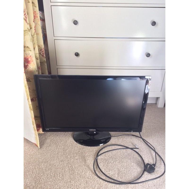 Samsung 27 inch TV - 2 years old