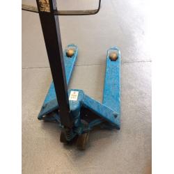 2 hand pallet trucks