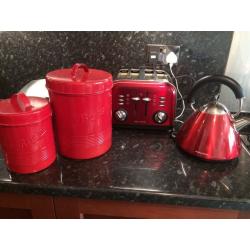 Red kitchen appliances & accessories