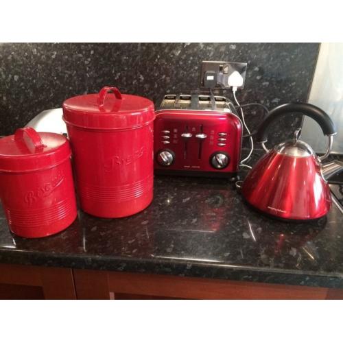 Red kitchen appliances & accessories