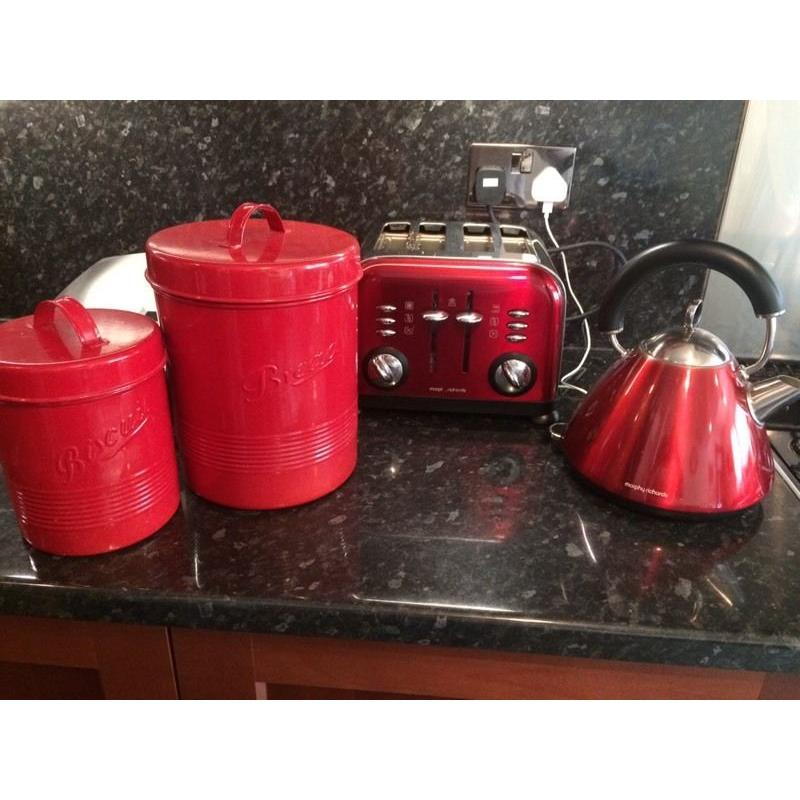 Red kitchen appliances & accessories