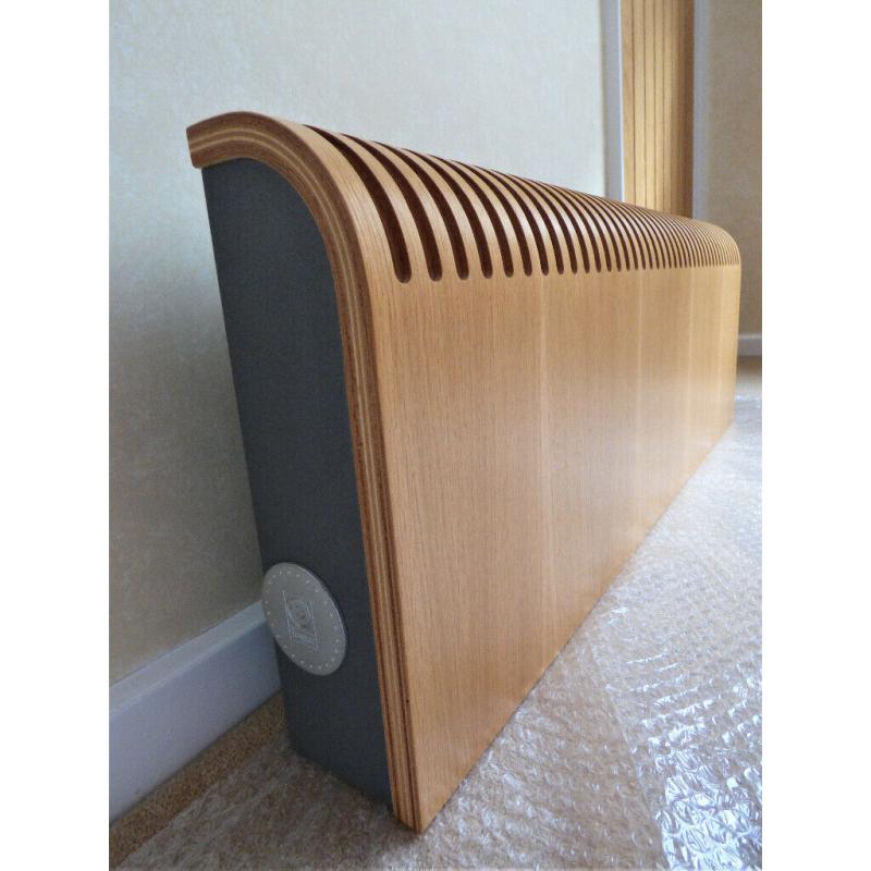 Energy Saver Low-H2O Radiator 30 x 80cm, Oak Knockonwood & Jaga TRV