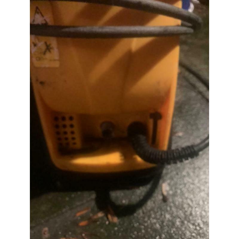 Pressure washer