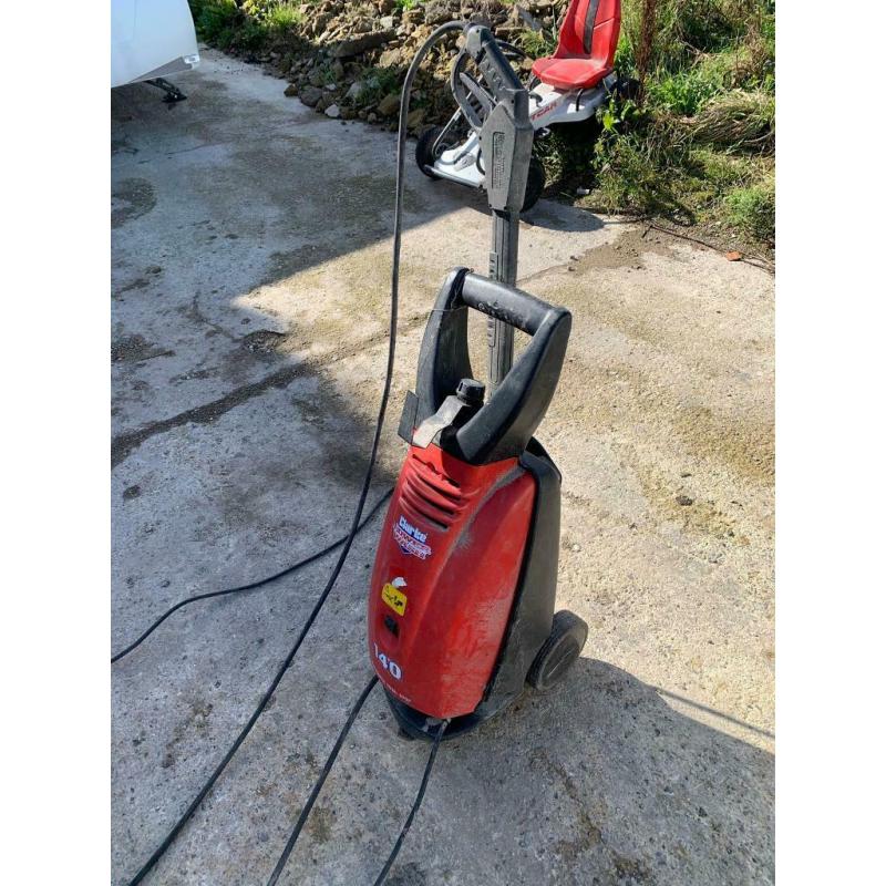 Pressure washer