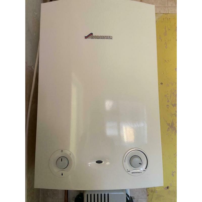 Worcester Greenstar 12RI Condensing Boiler - ALMOST NEW - & Condensate Pump