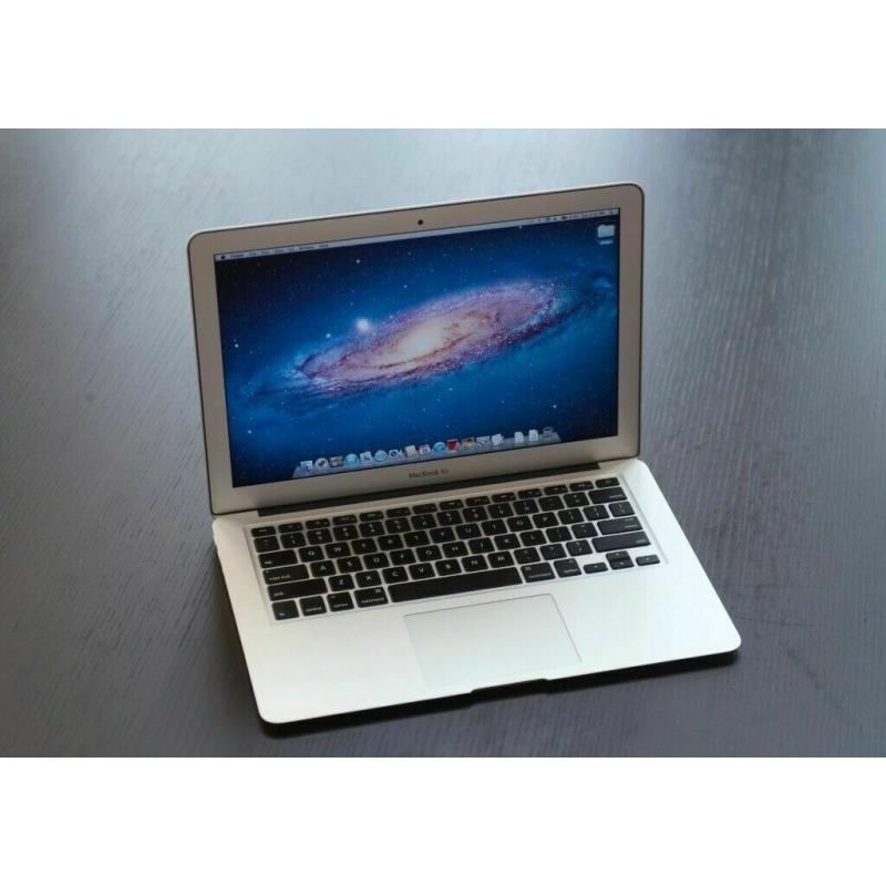 11' Apple MacBook Air 1.7GHz Core i5 4GB 60GB SSD Capture One Pro Adobe Photoshop Lightroom