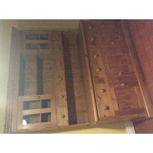 Pine dresser