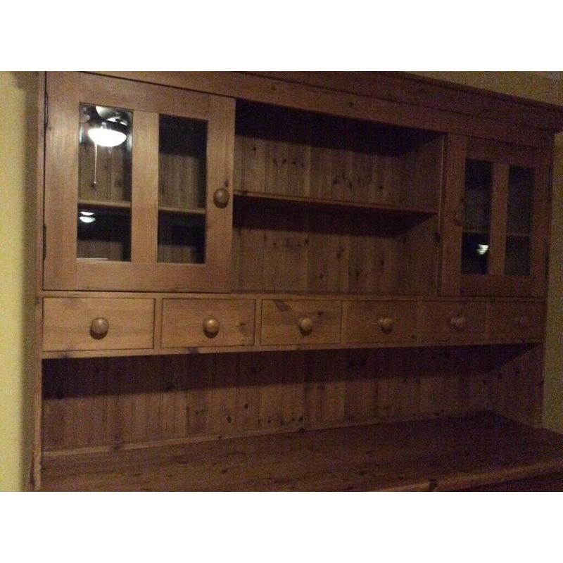 Pine dresser