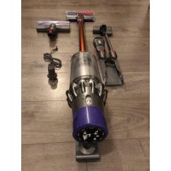 Dyson v10 absolute