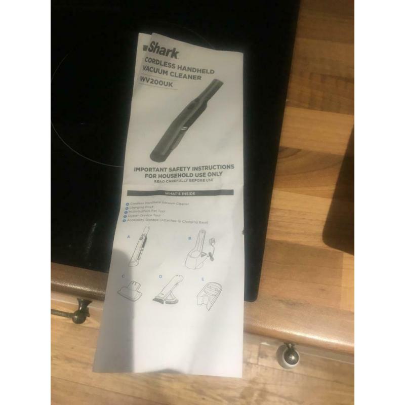 Cordless vacuum
