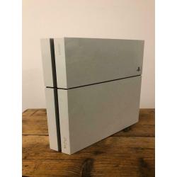 PlayStation 4 + 2 controllers