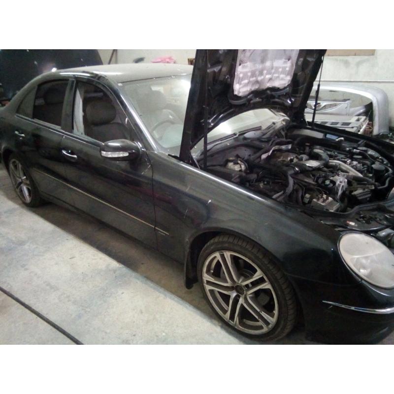 Mercedes W211 2005 E280 3.0 v6 diesel for breaking