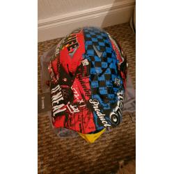 2017 ONeal 3 Series Motocross Helmet in Multi