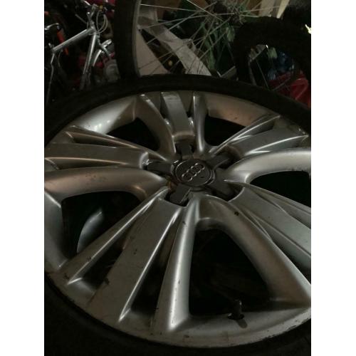 Q7 audi 19inch alloys