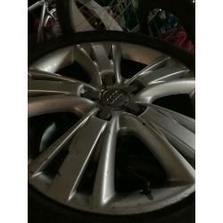Q7 audi 19inch alloys