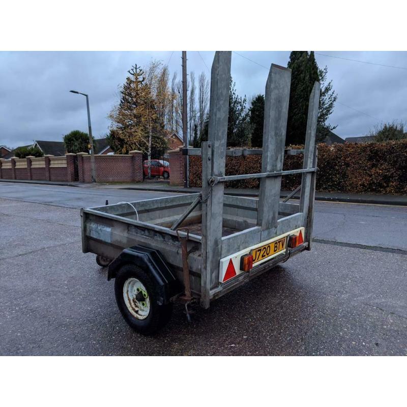 Trailer