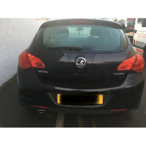 VAUXHALL ASTRA 1.4 PETROL 2010 BREAKING FOR PARTS SPARES AND REPAIRS