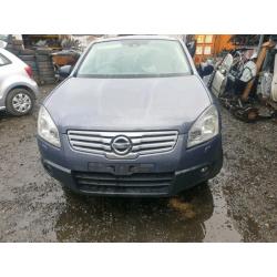 Nissan qashqai 2008 front end in grey