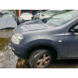 Nissan qashqai 2008 front end in grey