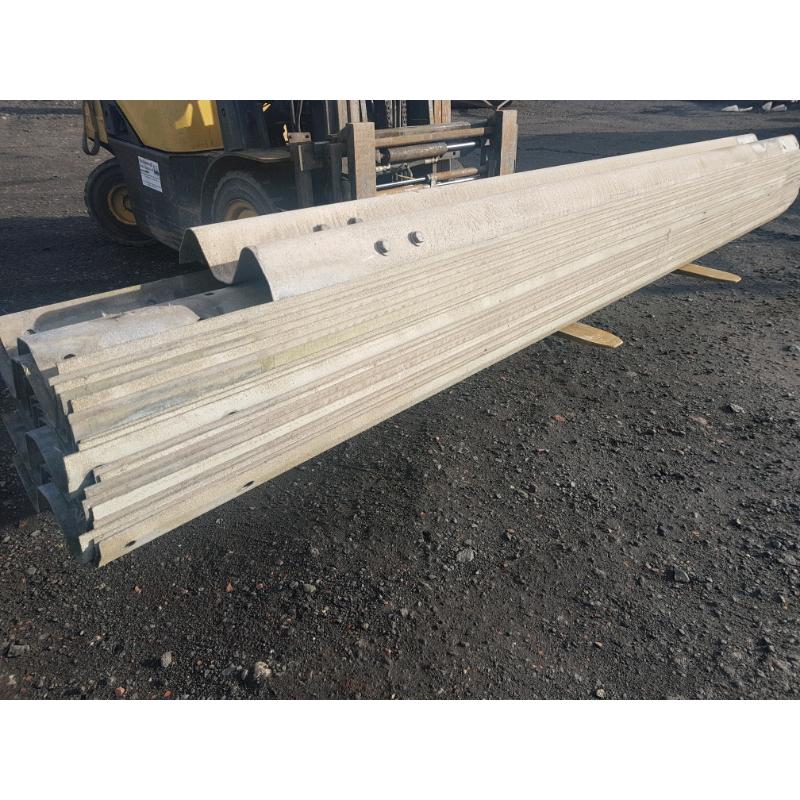 Ex motorway crash barriers ideal for cattle handling race tractor