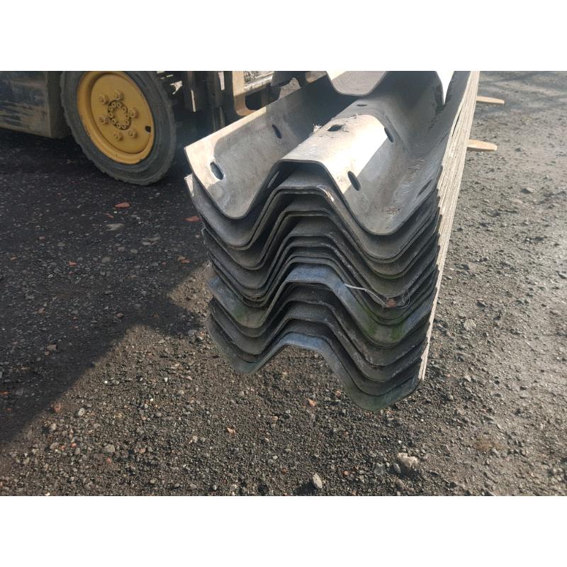 Ex motorway crash barriers ideal for cattle handling race tractor