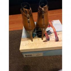Brand-new size 6 they?re all size 6 brand-new never been worn unwonted gift