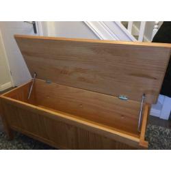 Storage box