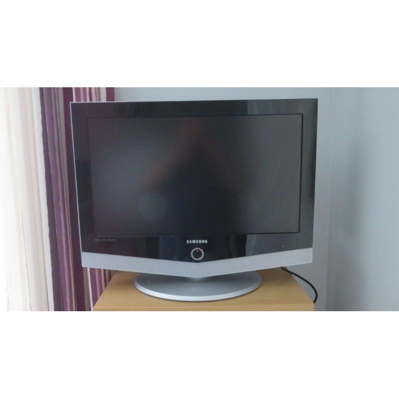 Samsung 26" HD Ready LED TV with Remote