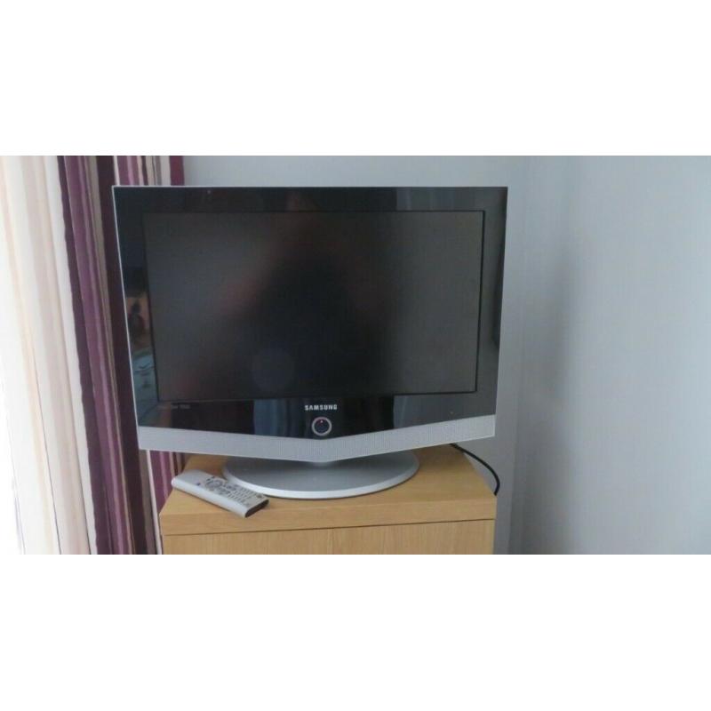 Samsung 26" HD Ready LED TV with Remote