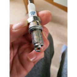 NGL DCPR6E spark Plug