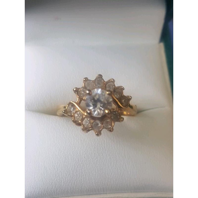 Gold dress ring Exc condition