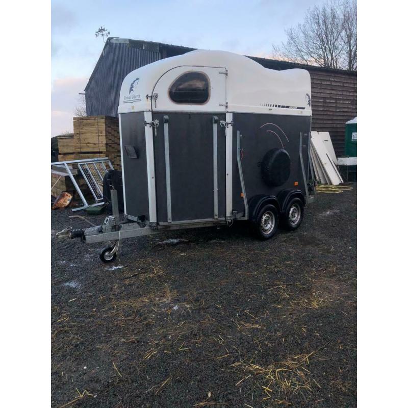 cheval liberte horse trailer