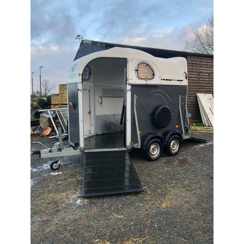 cheval liberte horse trailer