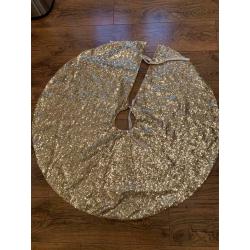 Gold Christmas tree skirt