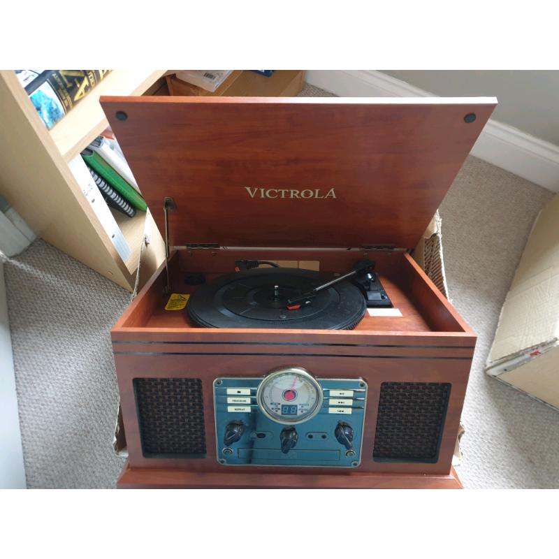 Vintage inspired wooden CD player, radio, Bluetooth etc music player